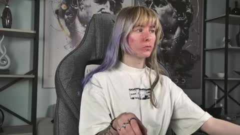 Snapshot of lexiwenford chatting on 05-18-26, 03:02 Lexi Wenford NO NUDE GODDESS online show from 05-18-26, 03:02