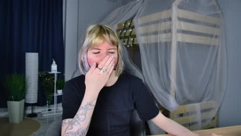 Snapshot of lexiwenford chatting on 05-19-26, 02:29 Lexi Wenford NO NUDE GODDESS online show from 05-19-26, 02:29