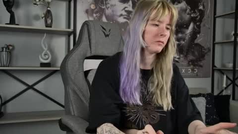 Snapshot of lexiwenford chatting on 05-21-26, 02:51 Lexi Wenford NO NUDE GODDESS online show from 05-21-26, 02:51