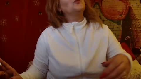 Snapshot of lexxa_blond chatting on 12-23-24, 01:18 Hannah online show from 12-23-24, 01:18