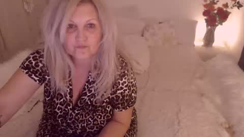 Snapshot of lexxa_blond chatting on 02-17-26, 10:27 Hannah online show from 02-17-26, 10:27