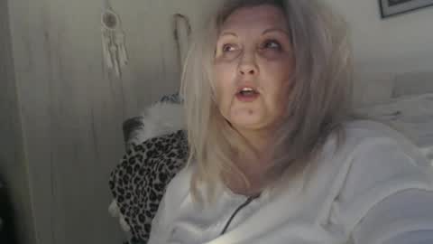 Snapshot of lexxa_blond chatting on 02-20-26, 01:46 Hannah online show from 02-20-26, 01:46