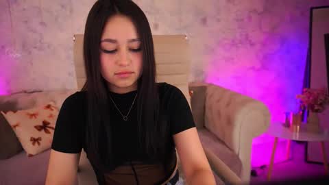Snapshot of lexxxilush chatting on 05-17-26, 06:22 Lexi online show from 05-17-26, 06:22