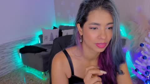 Snapshot of lexy_fox2 chatting on 12-06-24, 03:52 Lexy online show from 12-06-24, 03:52