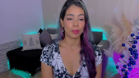 Snapshot of lexy_fox2 chatting on 12-16-24, 04:13 Lexy online show from 12-16-24, 04:13