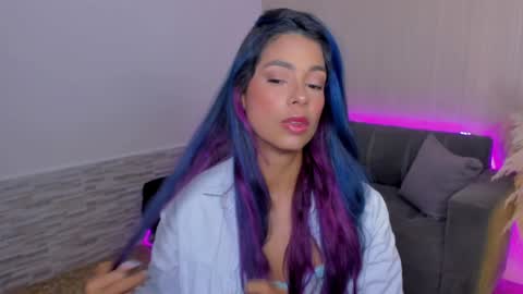 Snapshot of lexy_fox2 chatting on 01-20-25, 03:59 Lexy online show from 01-20-25, 03:59