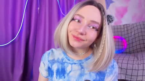 Snapshot of lexy_l0vy chatting on 09-18-25, 06:26 LexxxY online show from 09-18-25, 06:26