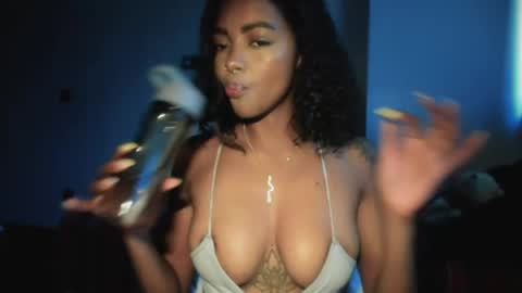 Snapshot of lexy_squirt_queen chatting on 04-27-26, 12:47 LEXY - Independent account online show from 04-27-26, 12:47