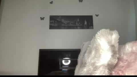 Snapshot of lexyswetty chatting on 06-12-26, 02:27 Lexyswetty online show from 06-12-26, 02:27