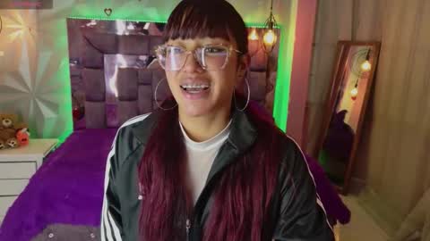 Snapshot of leyla_collinss chatting on 02-13-26, 04:30 Leyla online show from 02-13-26, 04:30