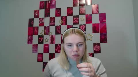 Leyla online show from 11-15-25, 07:38