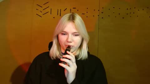 Leyla online show from 01-15-26, 07:24