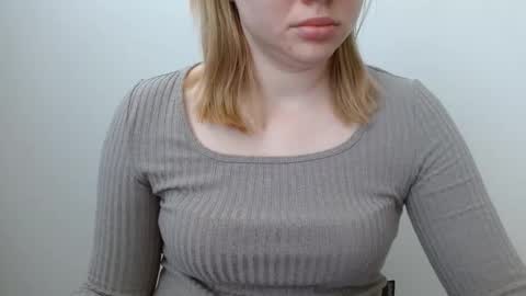 Leyla online show from 05-26-26, 05:47