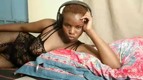 leylacuty13 online show from 04-16-26, 09:39