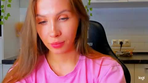 Leila online show from 07-14-26, 02:05