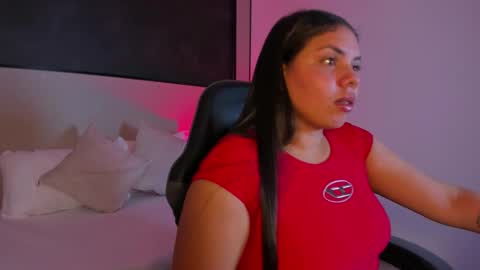 Snapshot of leyre_grundy chatting on 01-14-26, 03:28 L E Y R E online show from 01-14-26, 03:28