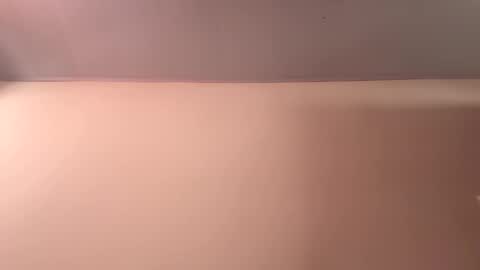 Snapshot of lezie_1 chatting on 12-17-25, 07:53 lezie_1 online show from 12-17-25, 07:53