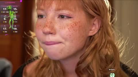 Snapshot of li_on_line chatting on 10-05-25, 04:05 Li online show from 10-05-25, 04:05