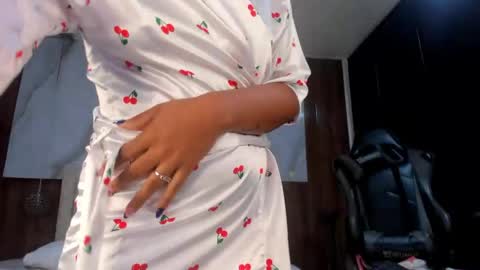 Snapshot of lia_16_ chatting on 04-25-26, 01:41 lia_16_ online show from 04-25-26, 01:41