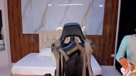 Snapshot of lia_16_ chatting on 05-26-26, 11:06 lia_16_ online show from 05-26-26, 11:06