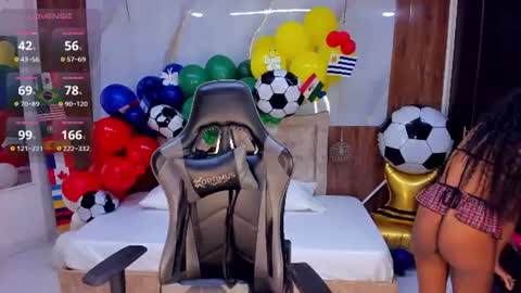 lia_16_ online show from 07-11-26, 11:02
