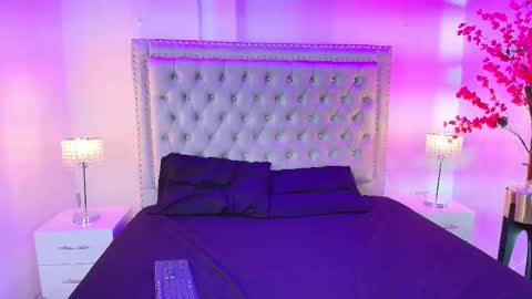 Lia  online show from 10-09-25, 04:32