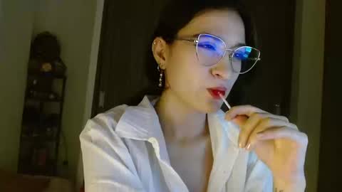 liliana online show from 03-16-26, 02:21