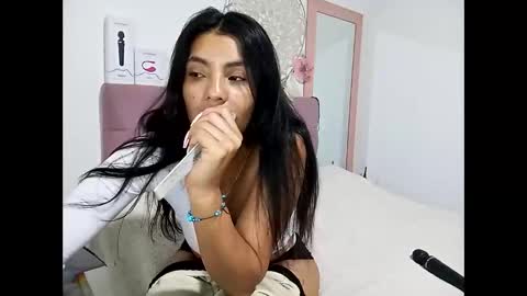 Snapshot of lia_hottie chatting on 01-17-26, 07:02 Lia online show from 01-17-26, 07:02