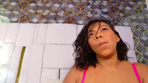 lia_mariana online show from 10-26-25, 01:33