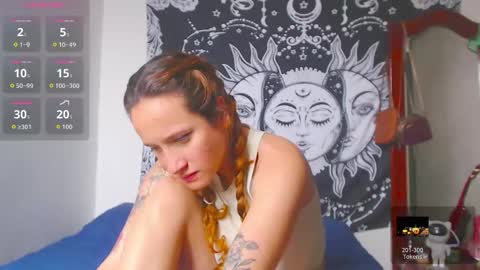 Lia Monroe online show from 10-22-25, 04:18