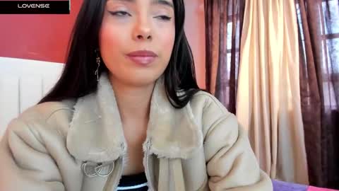 lia_morett online show from 10-20-25, 01:44