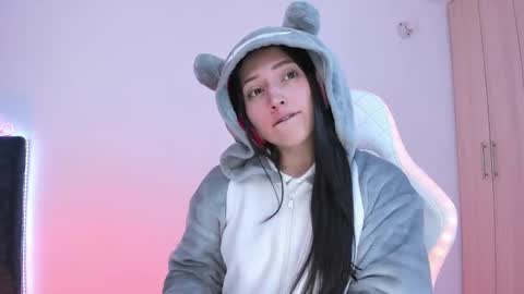 Little Queen Lia  online show from 01-18-25, 12:35