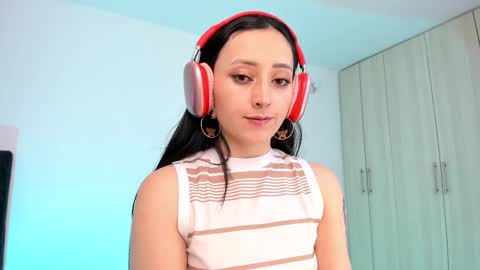 Little Queen Lia  online show from 02-16-25, 07:38