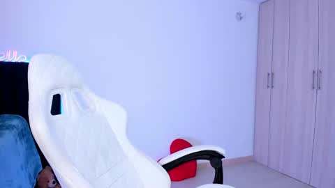 Little Queen Lia  online show from 03-07-25, 06:24