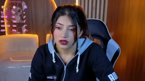 Snapshot of lia_queen_tx chatting on 06-25-26, 02:55 Online 1400 - 2100 online show from 06-25-26, 02:55