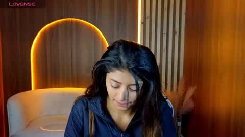 Snapshot of lia_queen_tx chatting on 07-23-26, 03:15 Online 1400 - 2100 online show from 07-23-26, 03:15