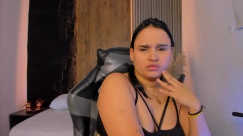 Lia  online show from 06-10-26, 02:12
