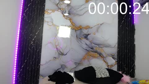 lia summer1 online show from 01-15-25, 04:00