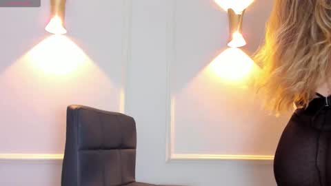 liz walton online show from 12-01-25, 12:21