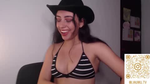   lia  online show from 03-07-25, 03:08