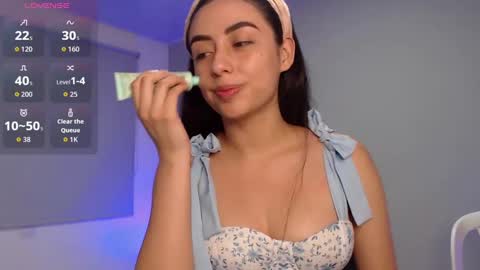   lia  online show from 10-11-25, 03:17