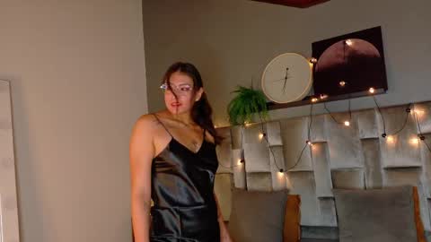 L I A   online show from 05-25-26, 01:44