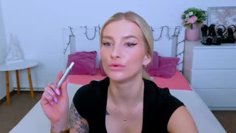 Lia online show from 03-16-26, 12:31