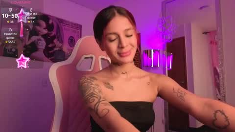 Snapshot of liabutera chatting on 10-04-25, 02:59 Lia Butera online show from 10-04-25, 02:59
