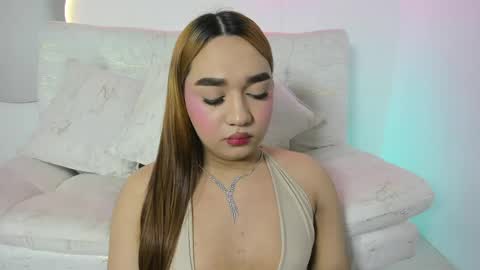Snapshot of liacampbell__ chatting on 05-31-26, 08:21 La online show from 05-31-26, 08:21