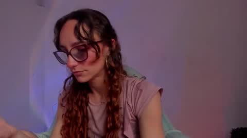 Snapshot of liahilton_ chatting on 12-16-25, 11:15 lh6 9c online show from 12-16-25, 11:15