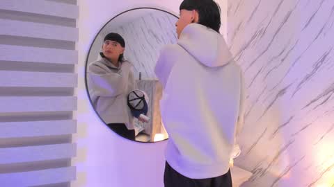 Liam online show from 01-10-25, 06:42