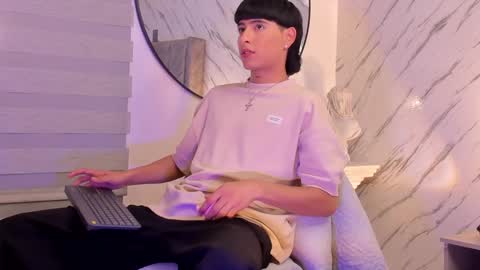 Liam online show from 01-25-25, 04:56