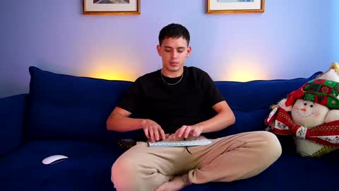 Liam online show from 12-01-24, 07:58