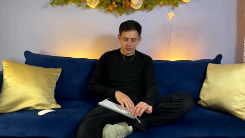 Liam online show from 01-06-25, 03:31